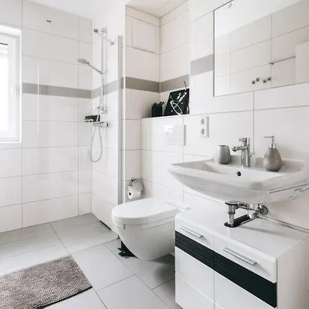 Appartement Moderne In Ruhiger Lage